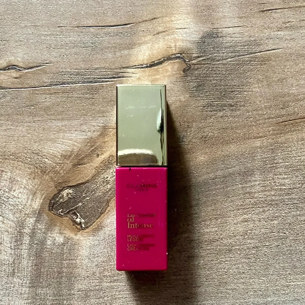 Clarins Paris Lip Comfort Oil Intense - Hydrating Lip Oil in Intense Plum 02